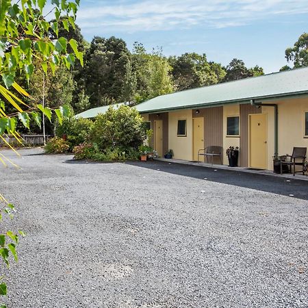 Motel Strahan Exterior photo