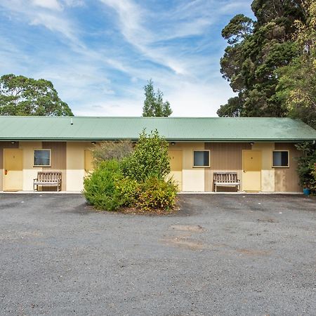 Motel Strahan Exterior photo